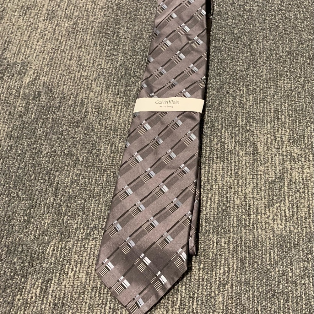 Men’s Grey Patterned Calvin Klein Tie (XL - Extra Long)